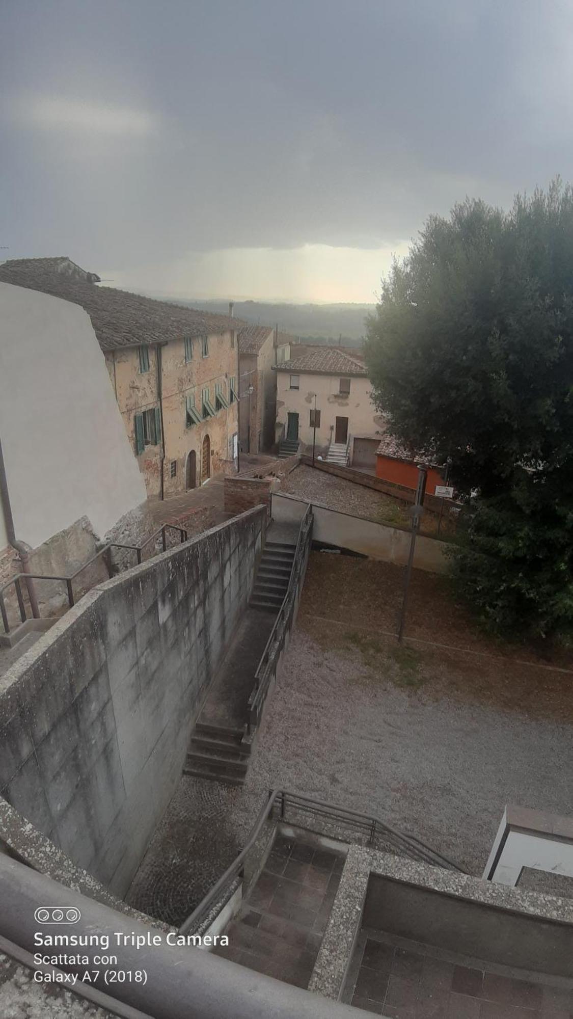 Il Paradiso Sopra Le Nuvole Peccioli Номер фото
